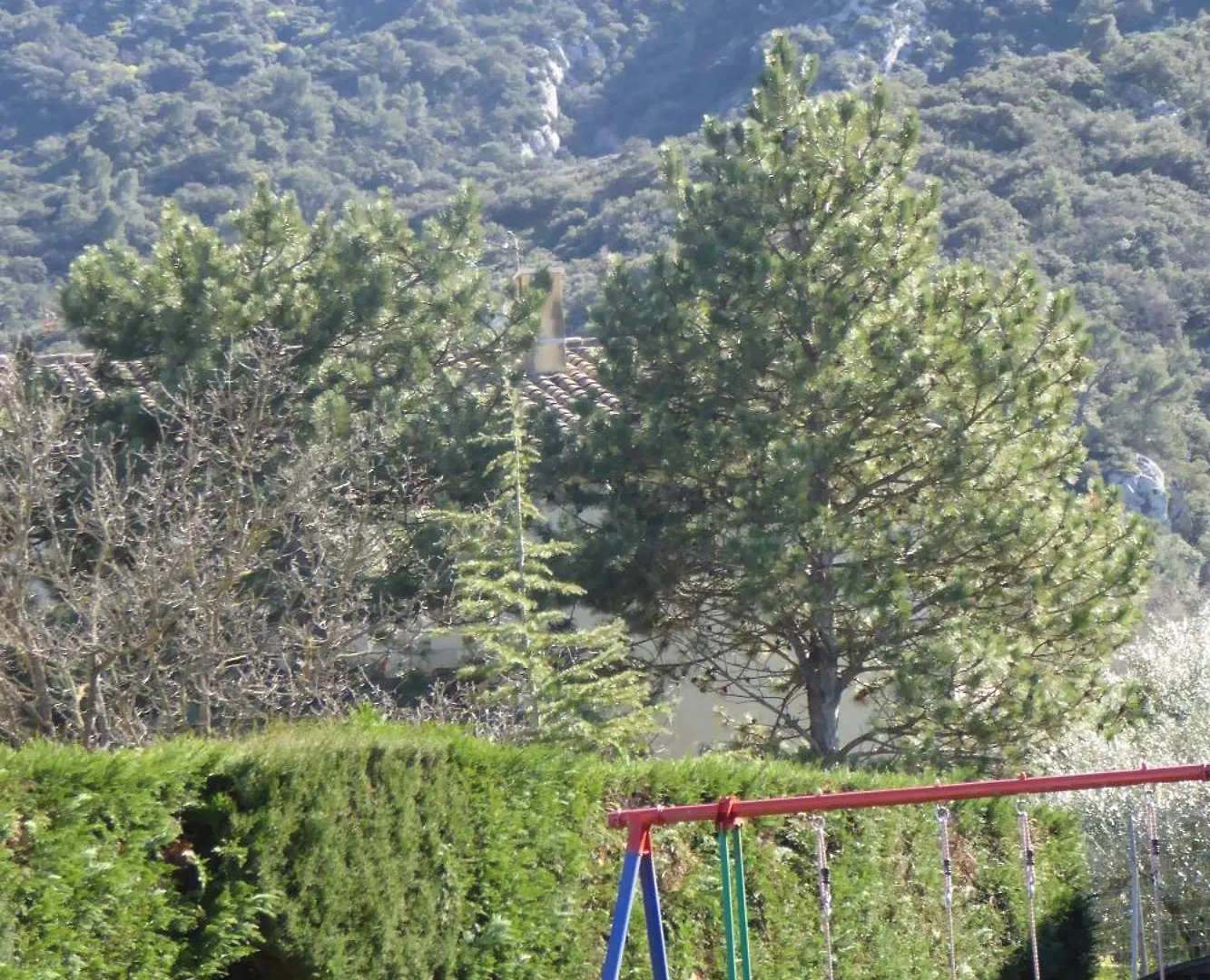 CABANE perchée dans les arbres et terrasse ensoleillée Robion 0*,
